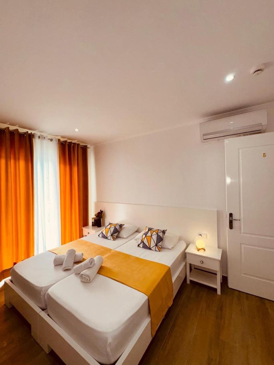 Orfeu Apartments 卡萨米尔 外观 照片