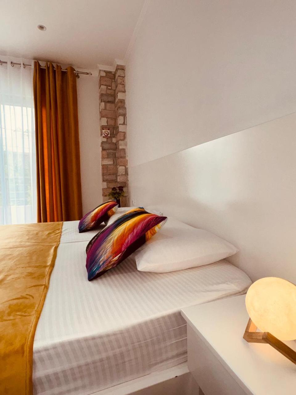 Orfeu Apartments 卡萨米尔 外观 照片
